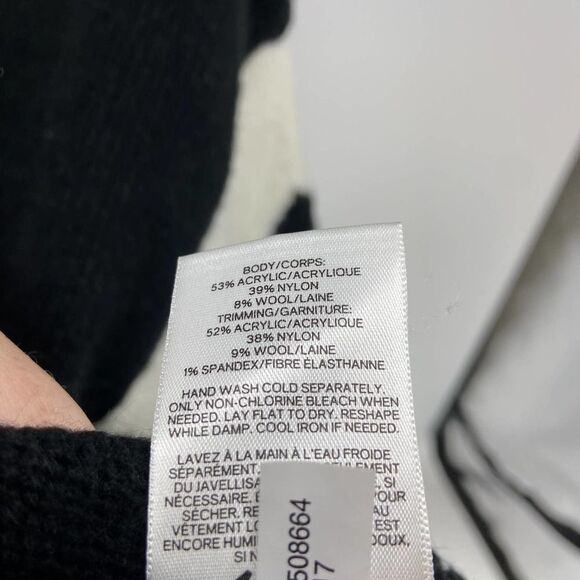 Express Black White Scoop Neck Geometric oversize knit sweater womens xs - Picture 4 of 6